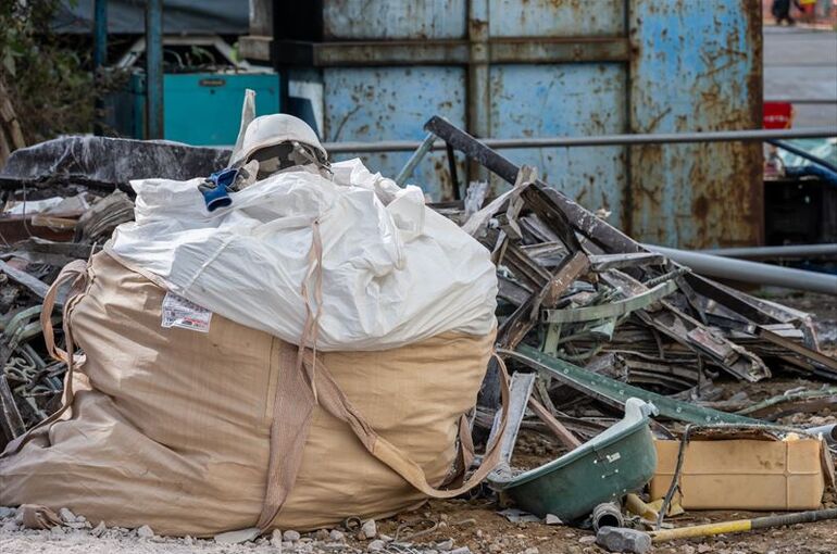 産業廃棄物運搬業者の選び方
