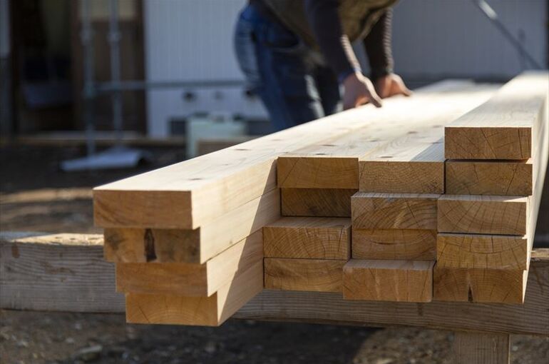 資材運搬の際の注意点は？