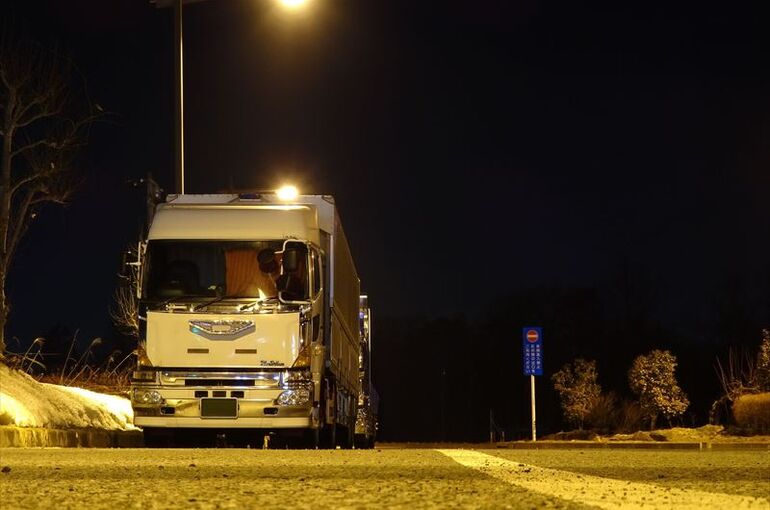 チャーター便と定期便の違いについて