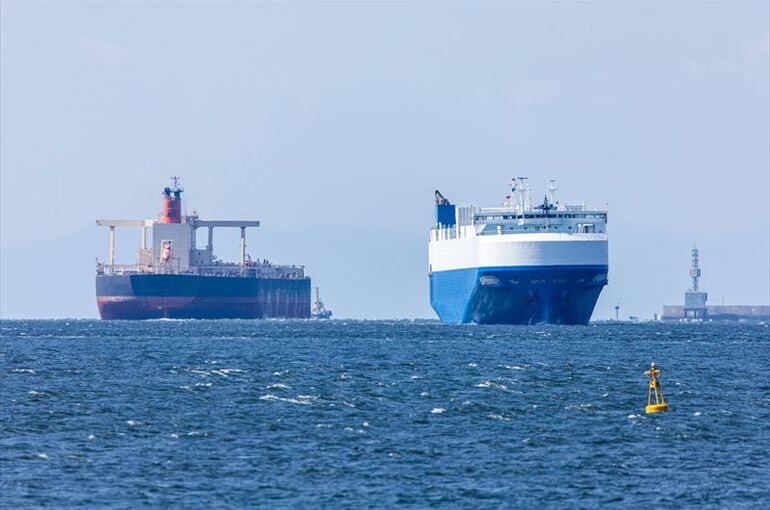 トラック輸送のメリットとは